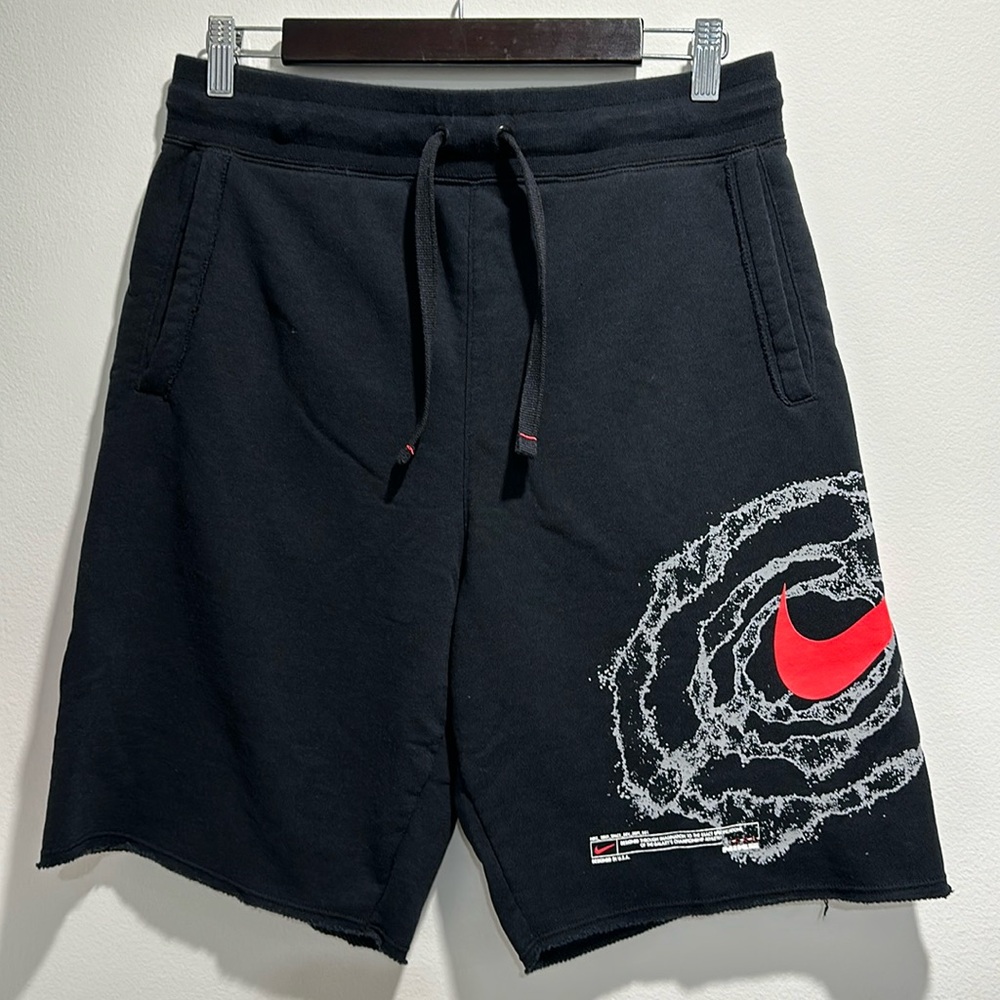 NIKE INFRARED SHORTS MENS SIZE SMALL